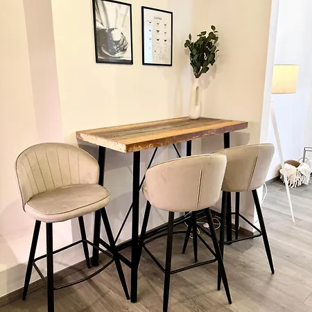 Mh15 Suites Prague Apartment *