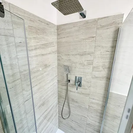 Mh15 Suites Prague *
